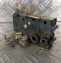 Serrure avant gauche PEUGEOT 106