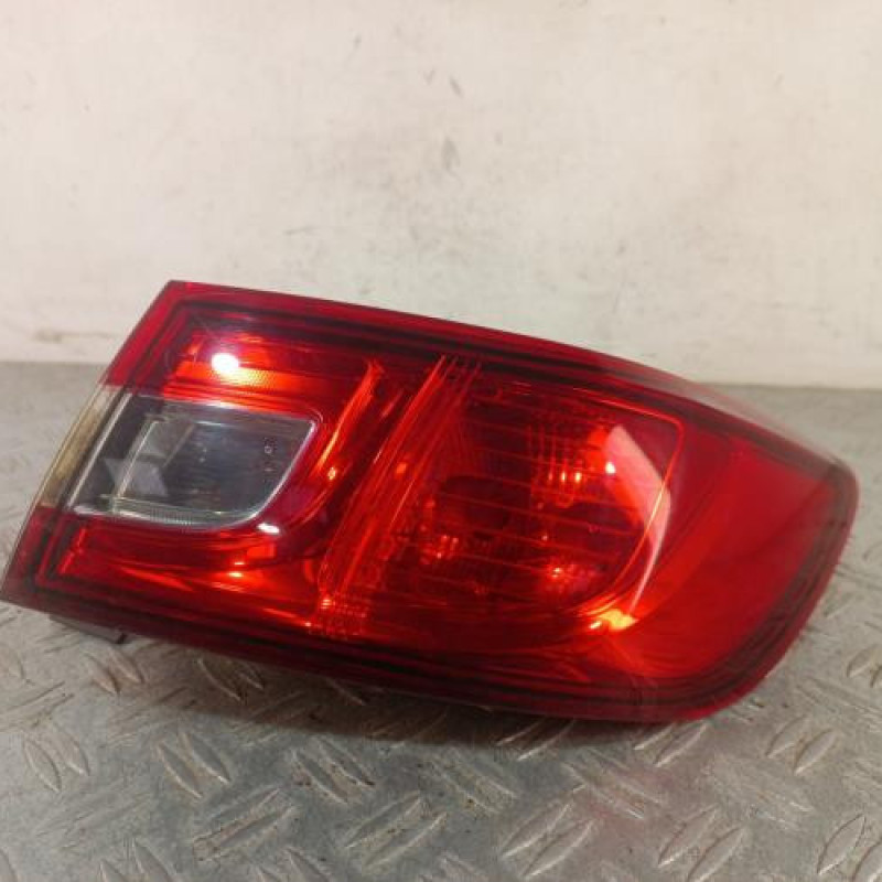 Feu arriere principal droit (feux) RENAULT CLIO 4 Feu arriere principal droit (feux) RENAULT CLIO 4