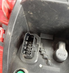 Feu arriere principal droit (feux) RENAULT CLIO 3 Photo n°6