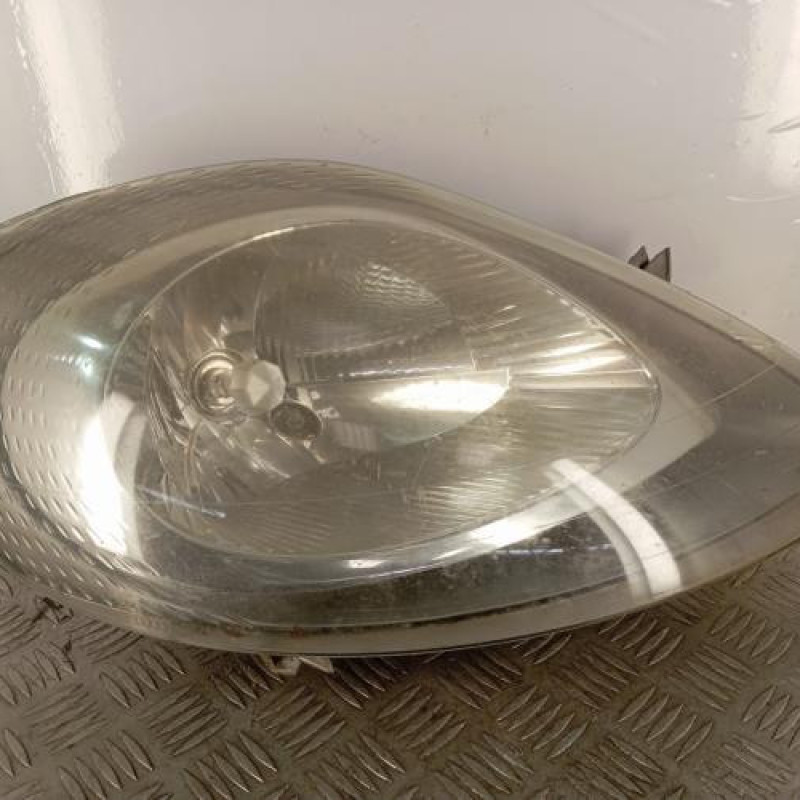 Optique avant principal droit (feux)(phare) RENAULT TRAFIC 2