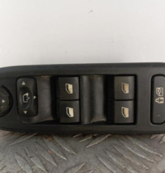 Interrupteur de leve vitre arriere gauche PEUGEOT 508 1 SW Photo n°1