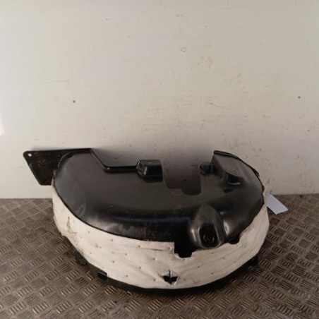 Pare boue arriere droit PEUGEOT 208 1