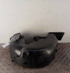 Pare boue arriere gauche PEUGEOT 208 1