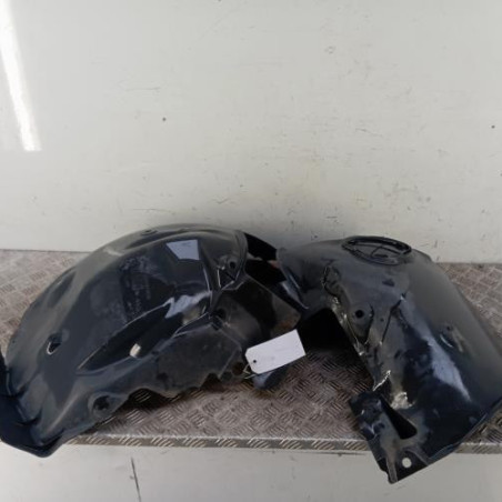 Pare boue avant gauche RENAULT MEGANE 2