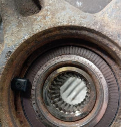 Moyeu avant droit FIAT FIORINO 3 Photo n°4