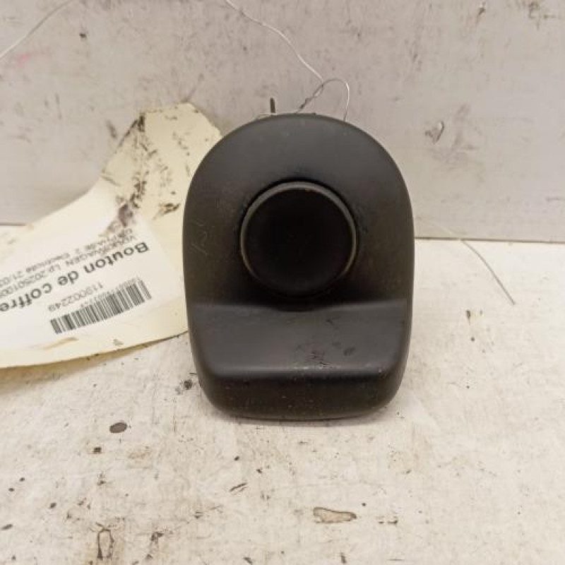 Bouton de coffre VOLKSWAGEN UP