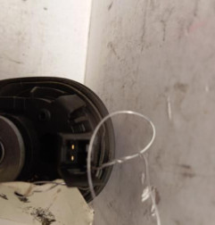 Bouton de coffre VOLKSWAGEN UP Photo n°3