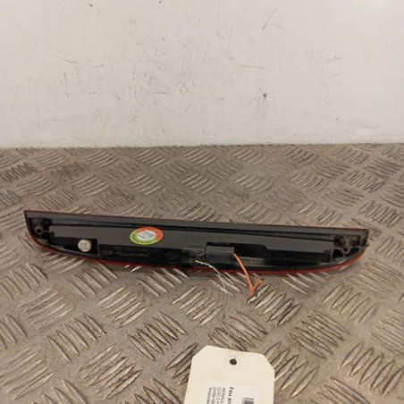 Feu arriere stop central RENAULT CLIO 2