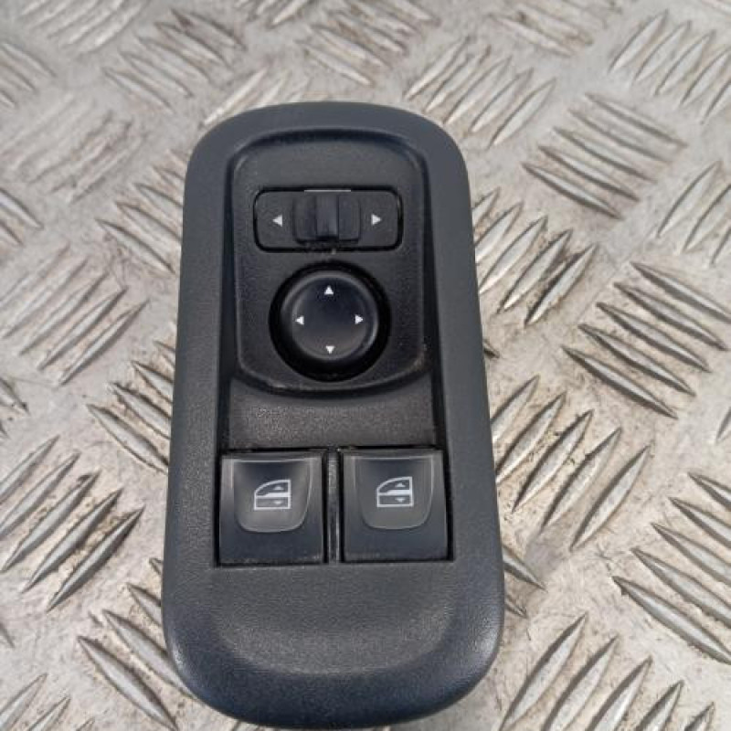 Interrupteur de leve vitre avant gauche RENAULT MASTER 3