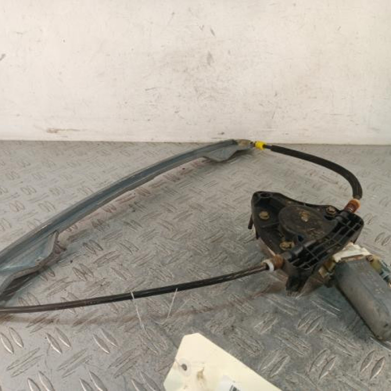 Leve vitre electrique avant gauche RENAULT CLIO 2