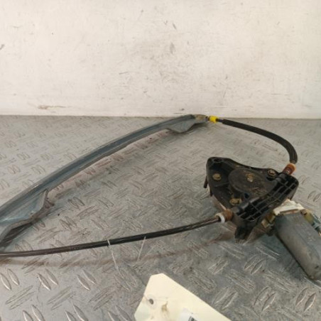 Leve vitre electrique avant gauche RENAULT CLIO 2 Photo n°1