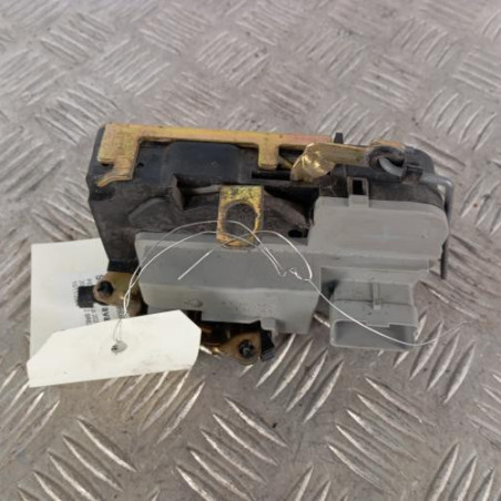 Serrure avant droit PEUGEOT 206