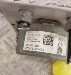 Bloc ABS (freins anti-blocage) PEUGEOT 308 2 Photo n°4