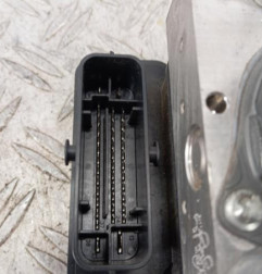 Bloc ABS (freins anti-blocage) OPEL CORSA E Photo n°6