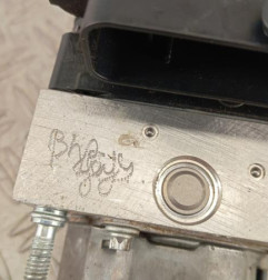 Bloc ABS (freins anti-blocage) OPEL CORSA E Photo n°7