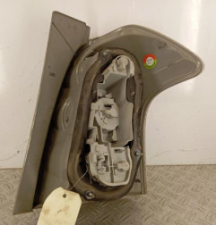 Feu arriere principal gauche (feux) TOYOTA COROLLA VERSO 2 Photo n°3