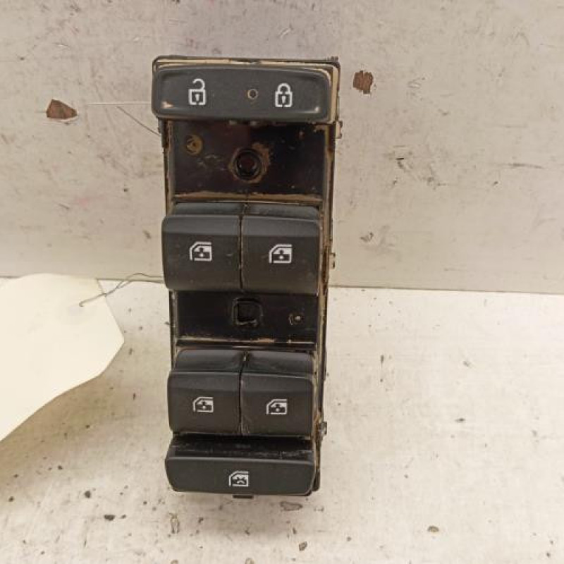 Interrupteur de leve vitre avant gauche HYUNDAI TUCSON 3