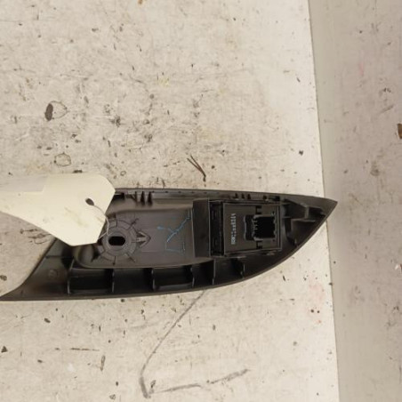 Interrupteur de leve vitre arriere droit OPEL ASTRA K