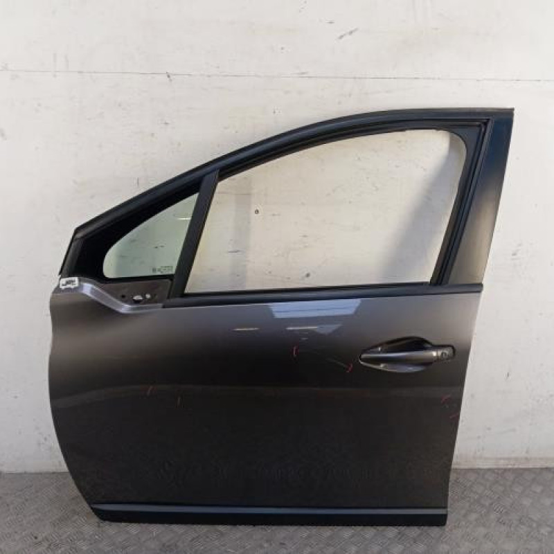 Porte avant gauche PEUGEOT 2008 1