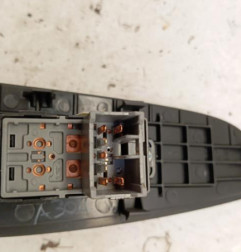 Interrupteur de leve vitre avant droit HYUNDAI I 20 2 Photo n°3
