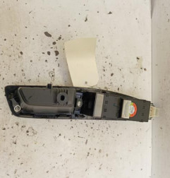 Interrupteur de leve vitre avant gauche HYUNDAI I 20 2