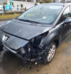 Pare boue arriere droit PEUGEOT 5008 1 Photo n°3