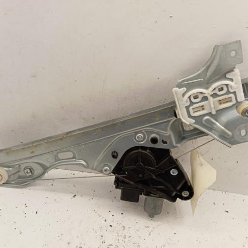 Leve vitre electrique arriere droit NISSAN QASHQAI 3
