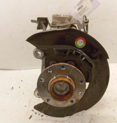 Moyeu avant gauche NISSAN QASHQAI 3 Photo n°1