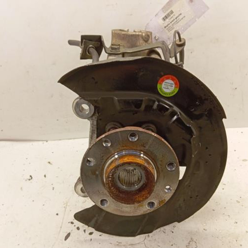 Moyeu avant gauche NISSAN QASHQAI 3 Moyeu avant gauche NISSAN QASHQAI 3