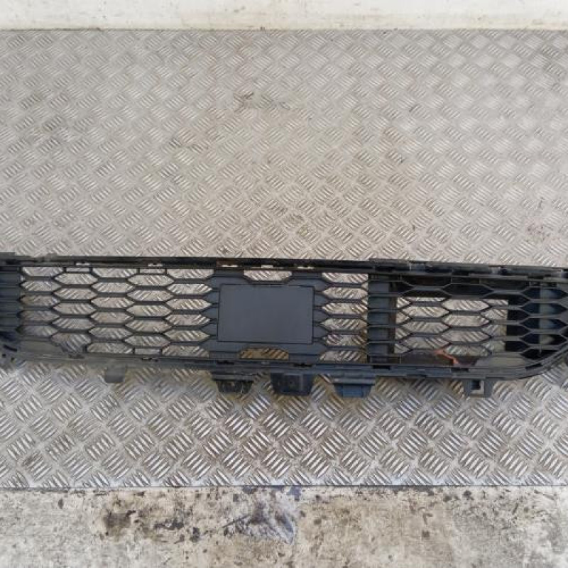 Grille de pare choc DACIA SANDERO 3