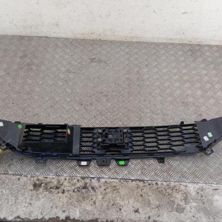 Grille de pare choc DACIA SANDERO 3