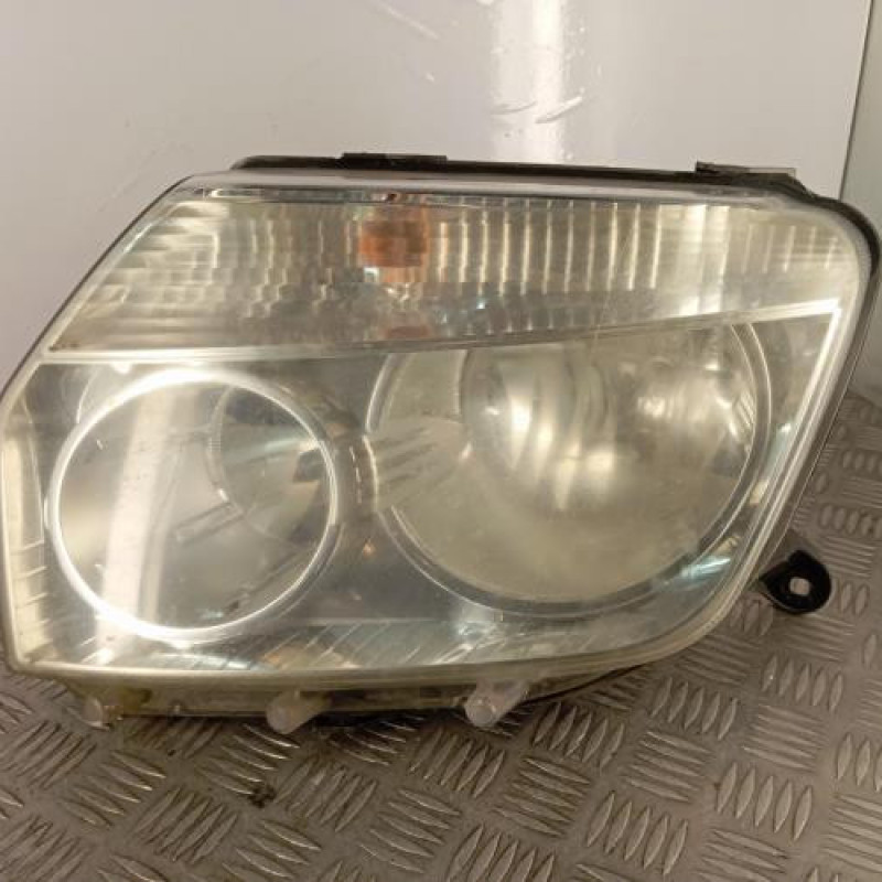 Optique avant principal gauche (feux)(phare) DACIA DUSTER 1