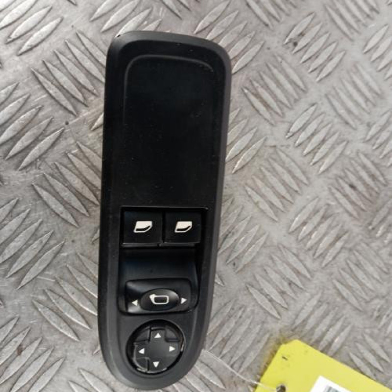 Interrupteur de leve vitre avant gauche CITROEN C3 2