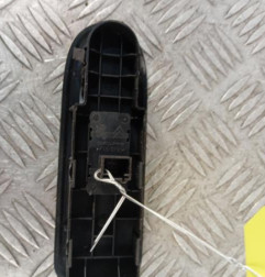 Interrupteur de leve vitre avant droit PEUGEOT 508 1 SW