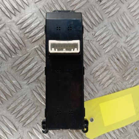 Interrupteur de leve vitre avant gauche KIA CARENS 4