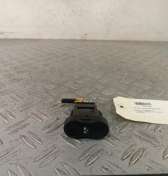 Interrupteur de leve vitre avant droit DACIA DUSTER 1 Photo n°1