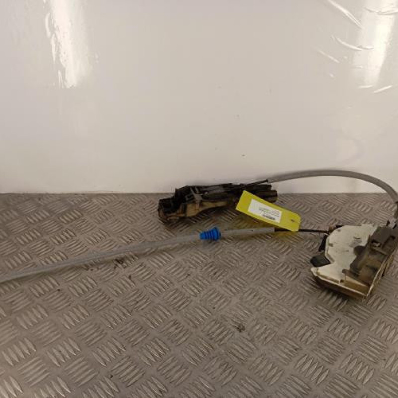 Serrure avant droit VOLKSWAGEN UP