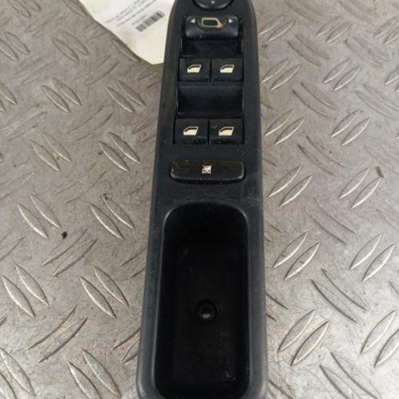 Interrupteur de leve vitre avant gauche PEUGEOT 307