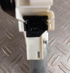 Leve vitre electrique avant droit AUDI A1 1 Photo n°6