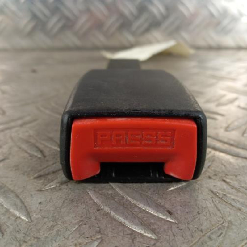 Attache ceinture avant droit RENAULT CLIO 3