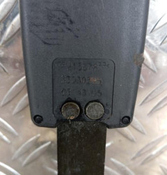 Attache ceinture avant droit RENAULT CLIO 3