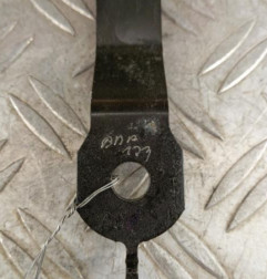 Attache ceinture avant droit RENAULT CLIO 3 Photo n°3