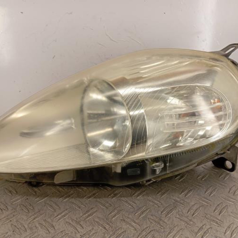 Optique avant principal gauche (feux)(phare) FIAT GRANDE PUNTO