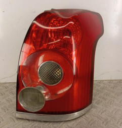 Feu arriere principal droit (feux) TOYOTA AVENSIS 2 Photo n°1