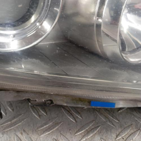 Optique avant principal droit (feux)(phare) TOYOTA AVENSIS 2