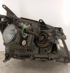 Optique avant principal gauche (feux)(phare) TOYOTA AVENSIS 2 Photo n°1