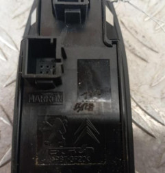 Interrupteur de leve vitre avant gauche PEUGEOT 208 1 Photo n°3