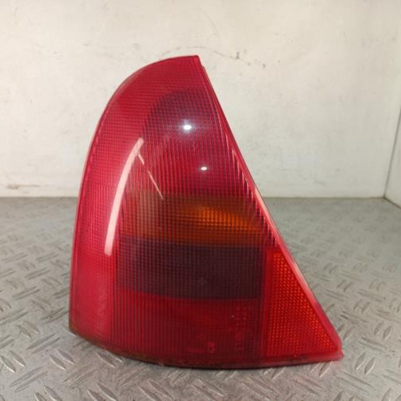 Feu arriere principal gauche (feux) RENAULT CLIO 2