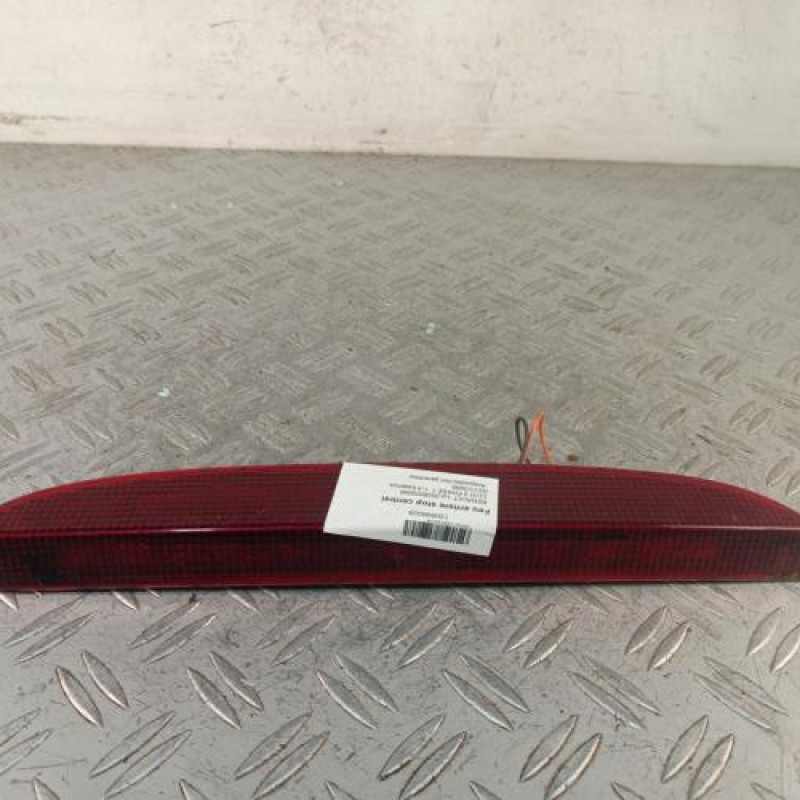 Feu arriere stop central RENAULT CLIO 2 Feu arriere stop central RENAULT CLIO 2