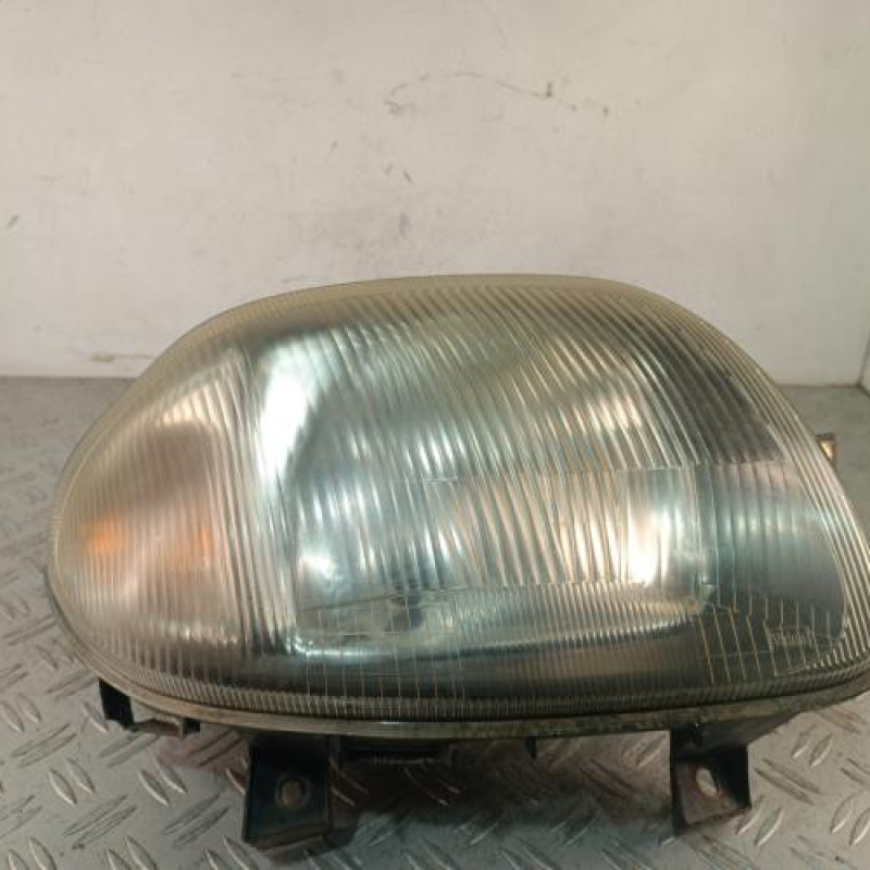 Optique avant principal droit (feux)(phare) RENAULT CLIO 2